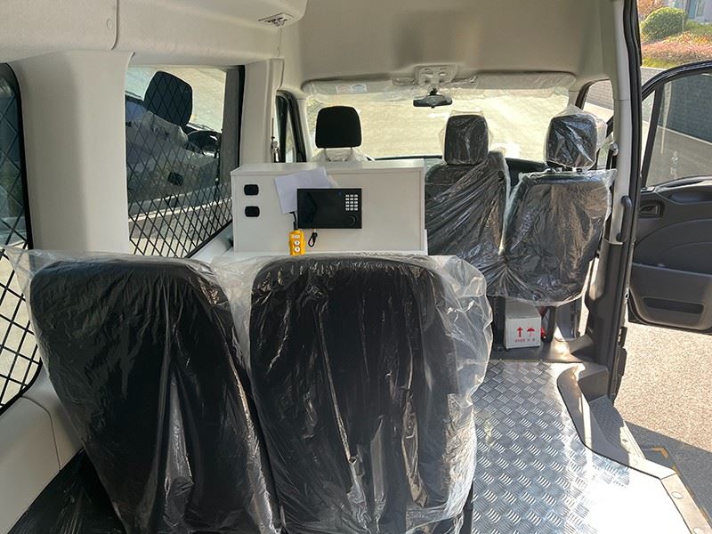 Iveco Troop Transport Vehicle With 7 Seat factory